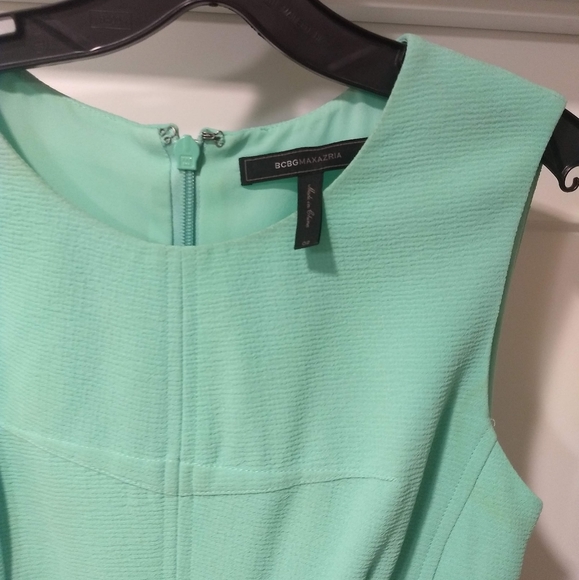 BCBG MAXAZRIA Blaire Color-Blocked Sheath Dress - Picture 5 of 6